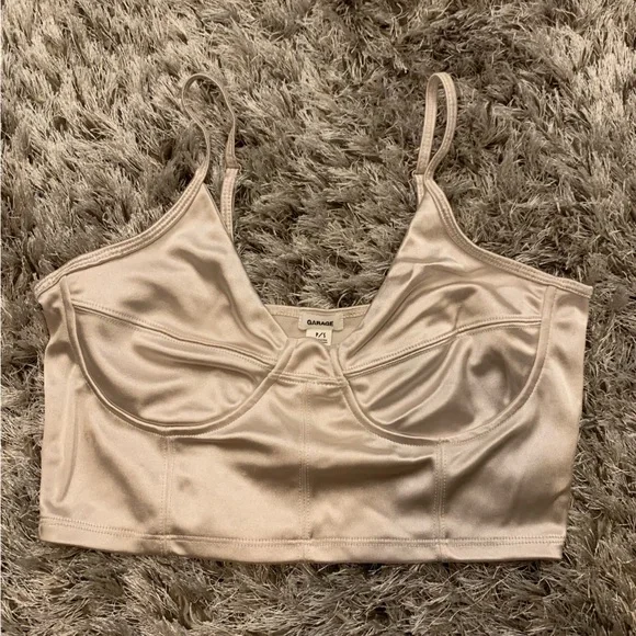 Party top - Picture 1 of 4